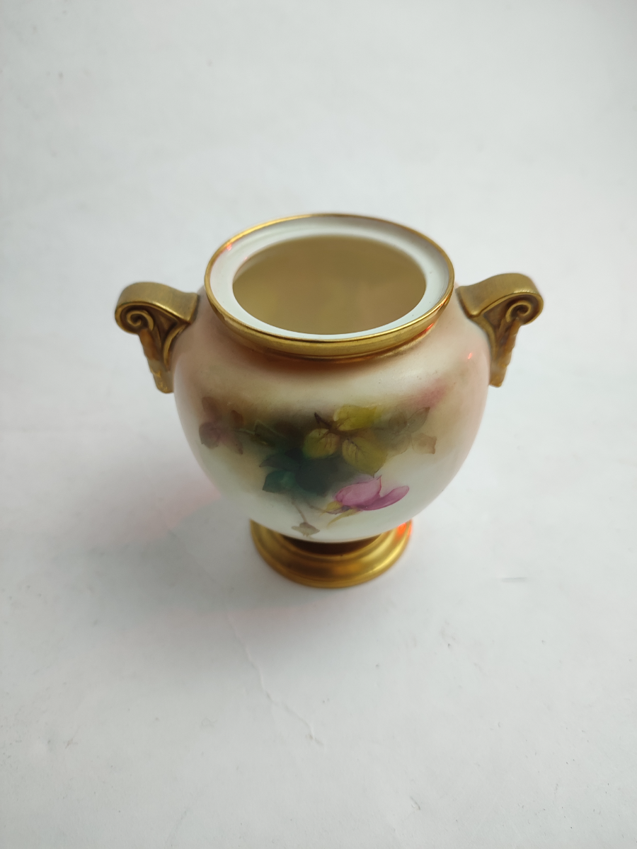 Discover antique Royal Worcestershire lidded vases from the early 20th Century. Height 11cm, Kings Crown cypher, in excellent condition. Shop now!
