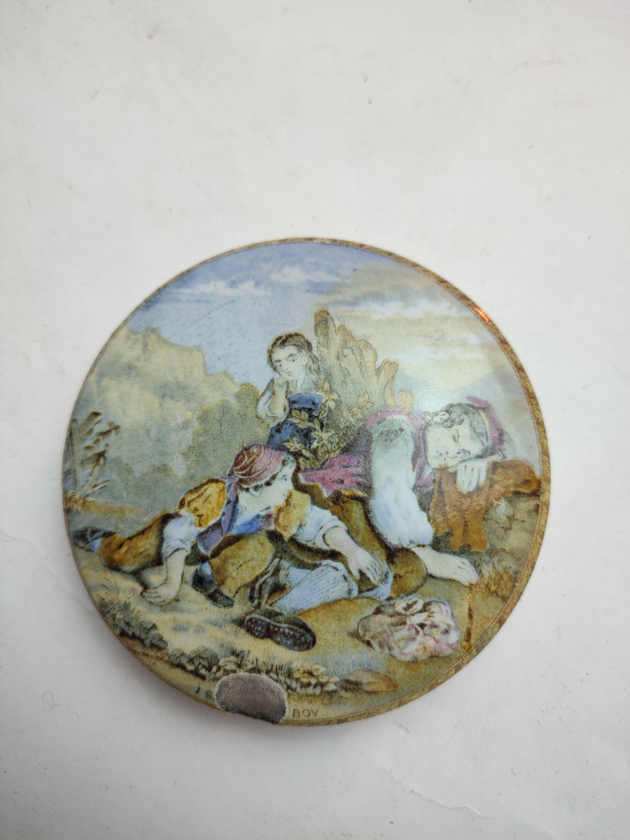 Discover our collection of Victorian Prattware Lids, including this intriguing, slightly damaged, unnamed piece. Shop now and immerse yourself in history's rich tapestry.