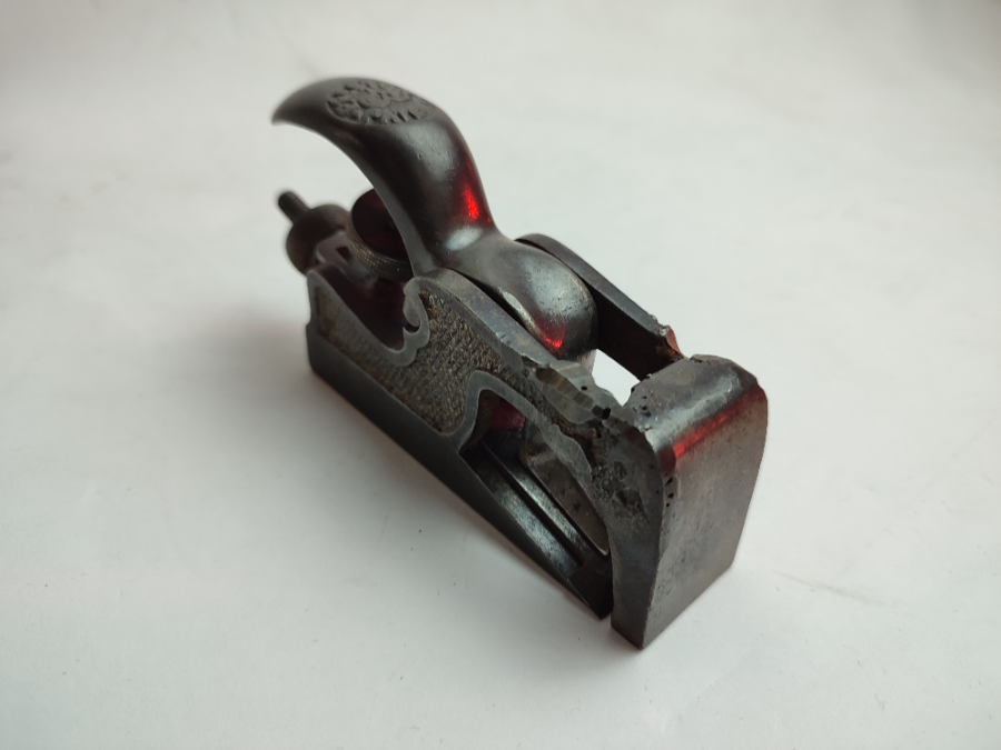 Discover our Preston patent steel bull-nose plane, perfect for intricate woodwork. With a width of 13cm, it's ideal for precision. Shop now for great results!