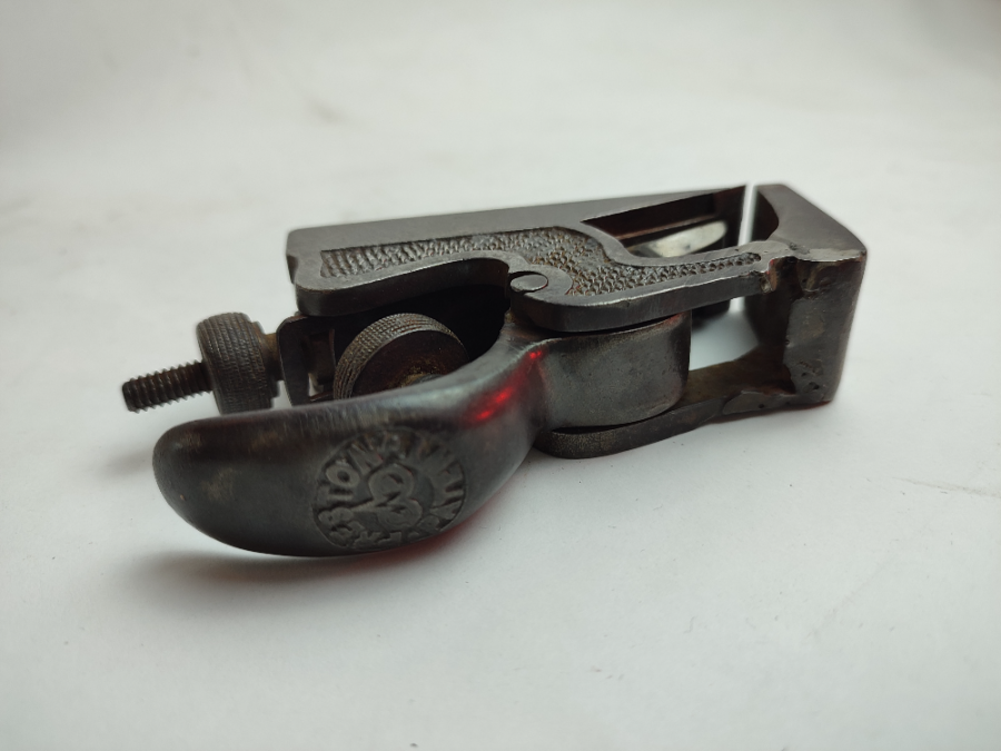 Discover our Preston patent steel bull-nose plane, perfect for intricate woodwork. With a width of 13cm, it's ideal for precision. Shop now for great results!