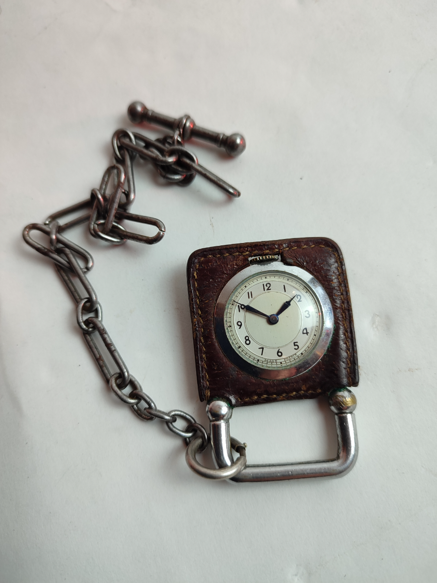 15 Swivel Fob Watch.