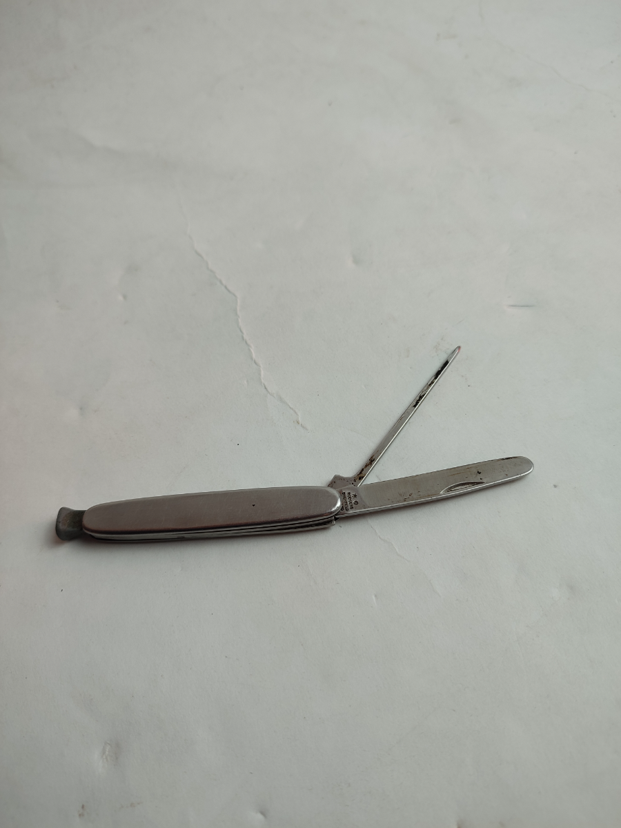 Foldable 20th Century Nail Filer.