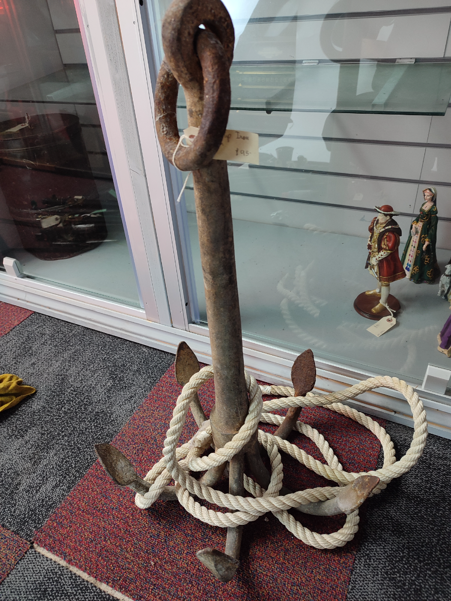 Discover our range of vintage iron irons with ropes. Shop now for durable & classic designs, perfect for aesthetic lovers. Explore and buy today!