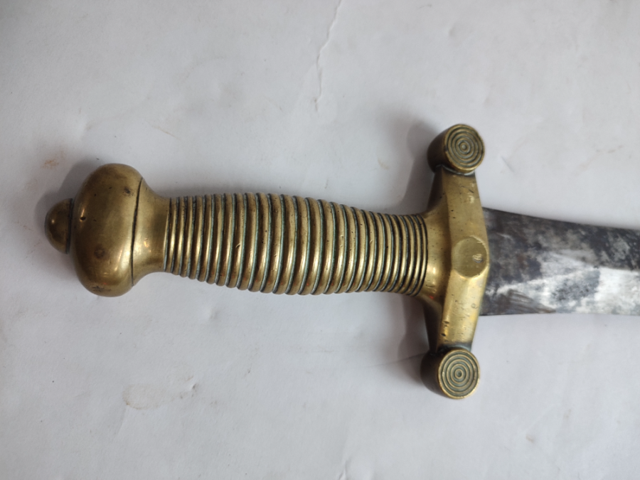 Explore our collection of the French 1831 pattern artillery gladius, used during the French invasion of Algiers. Shop now and delve into history!