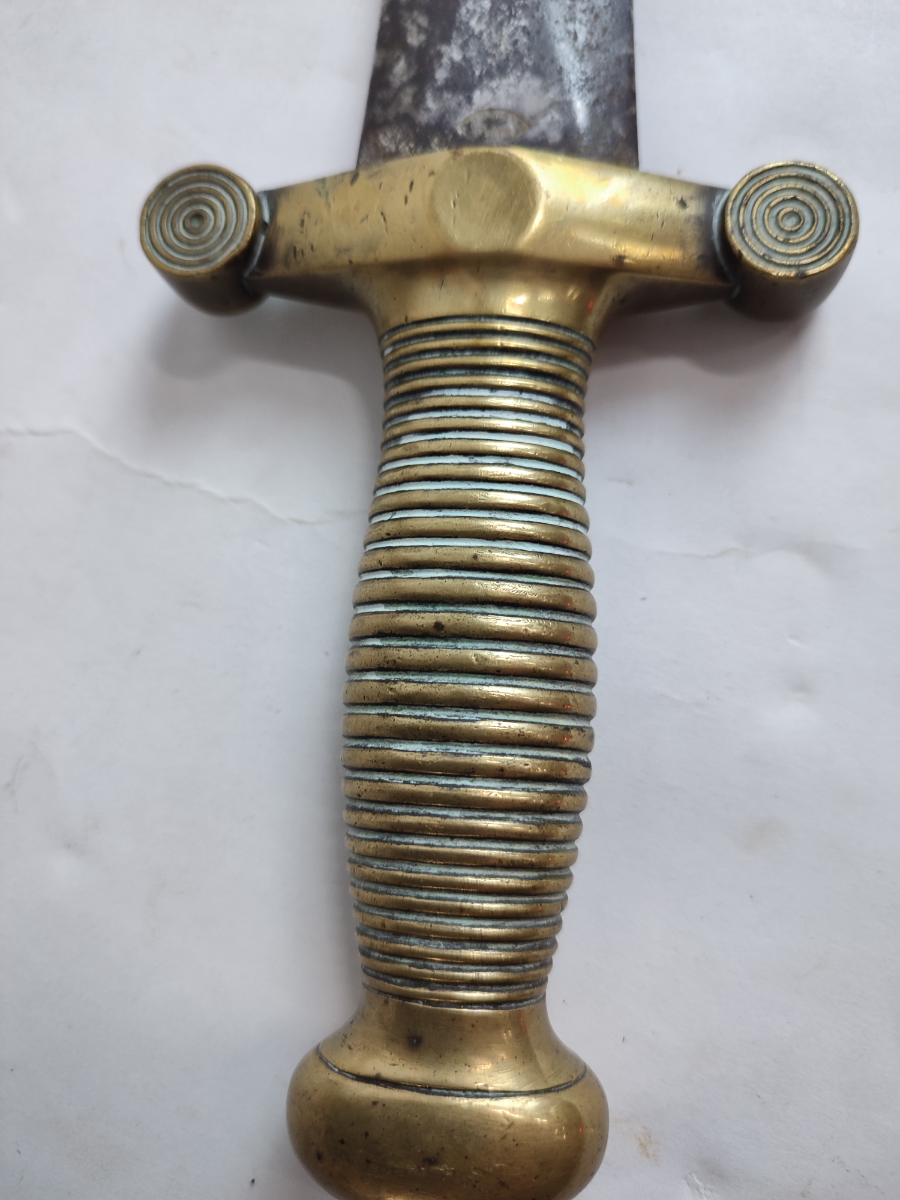 Explore our collection of the French 1831 pattern artillery gladius, used during the French invasion of Algiers. Shop now and delve into history!