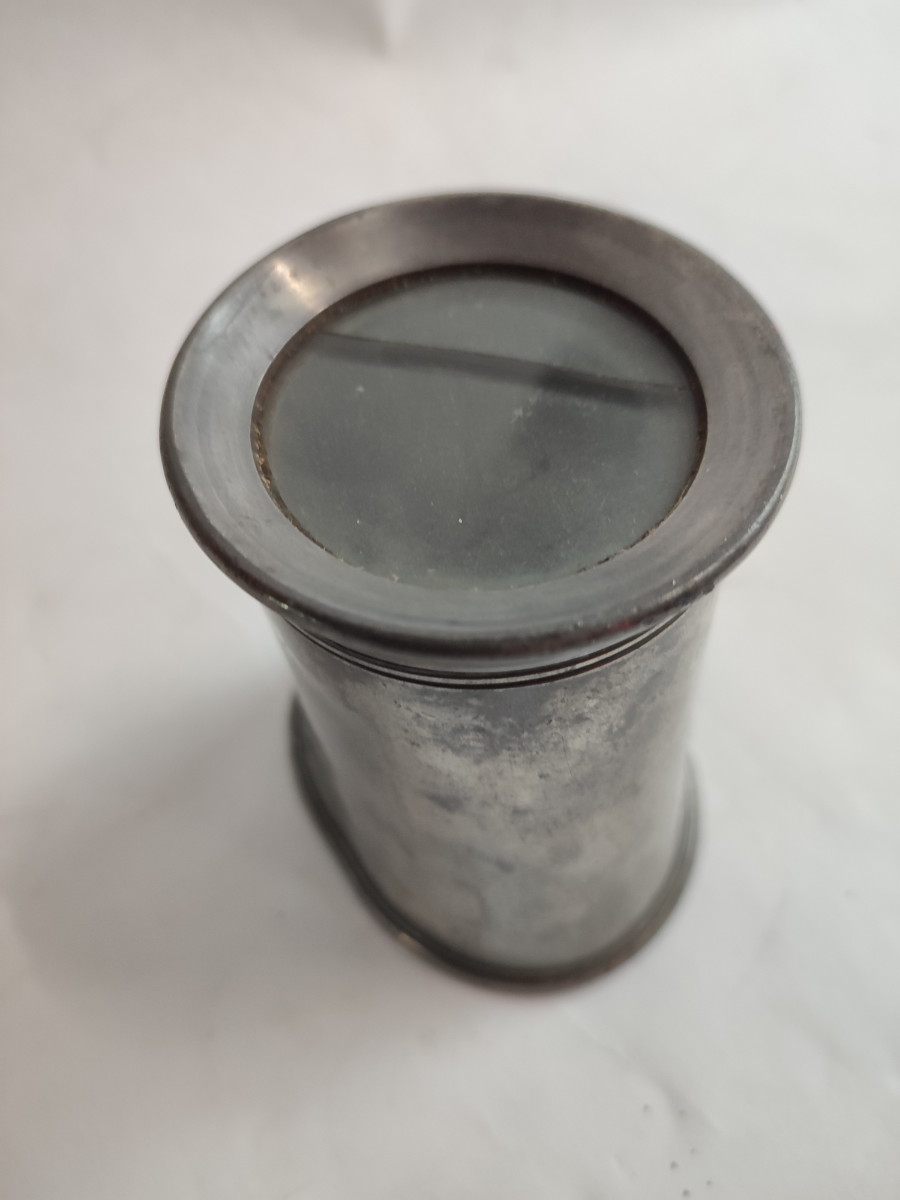 Discover our range of exquisite Victorian/Georgian pewter tumblers with glass bottoms. Explore now and add a touch of history to your tableware!