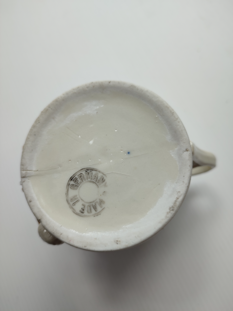 Discover our range of late Victorian German-made souvenir mugs. Perfect for collectors, with intricate craftsmanship. Shop now and add historic elegance to your collection!