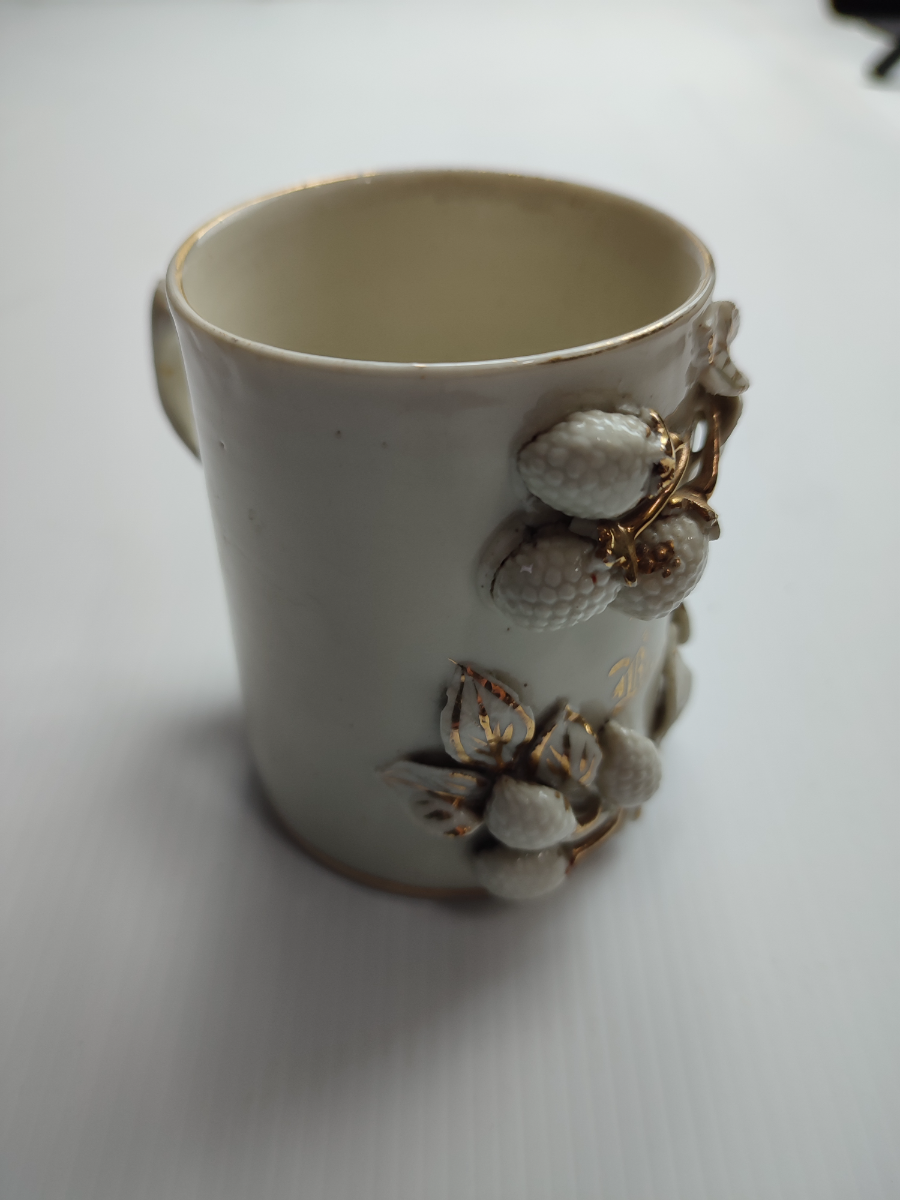 Discover our range of late Victorian German-made souvenir mugs. Perfect for collectors, with intricate craftsmanship. Shop now and add historic elegance to your collection!