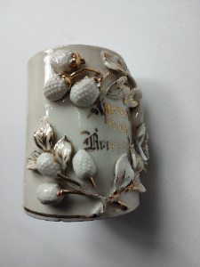 Discover our range of late Victorian German-made souvenir mugs. Perfect for collectors, with intricate craftsmanship. Shop now and add historic elegance to your collection!