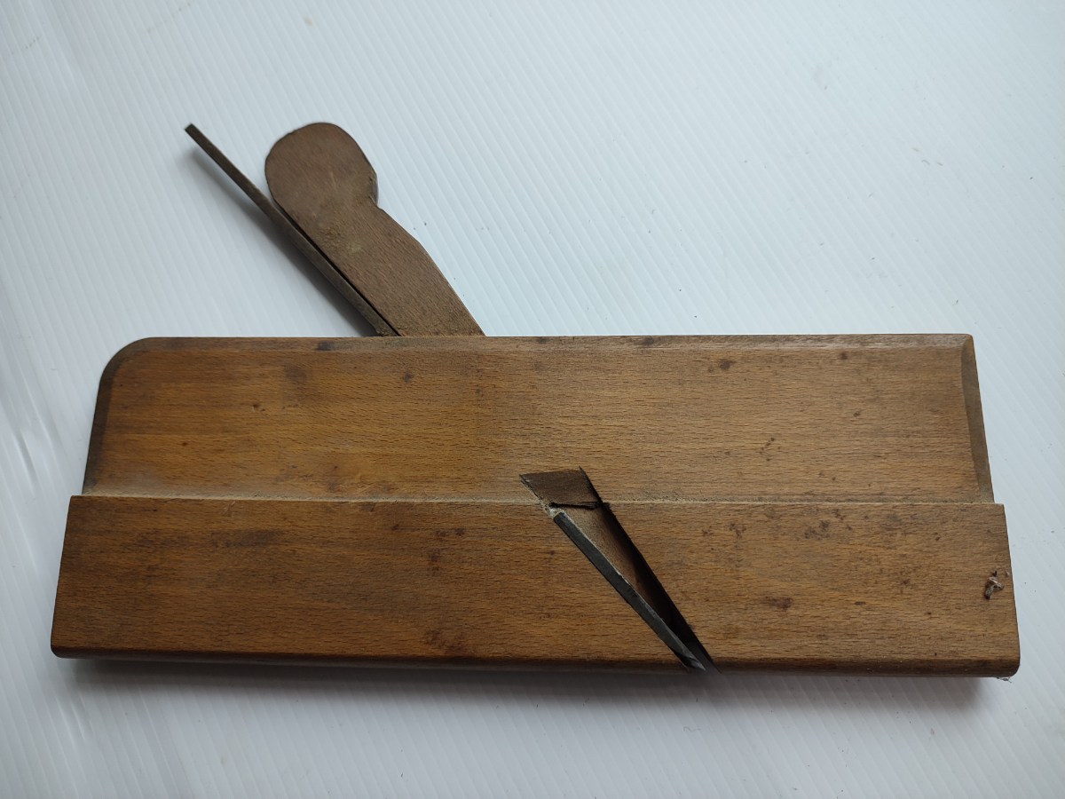 Discover rare Victorian to early 20th-century planes at our online antique store. Unveil unique specifications and history. Shop now to add to your collection!