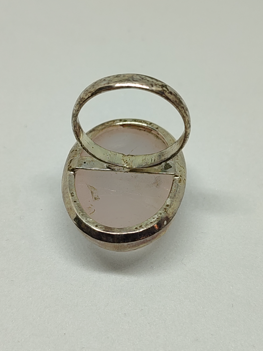 925 Silver Ring with Rose Quartz.