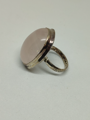 925 Silver Ring with Rose Quartz.