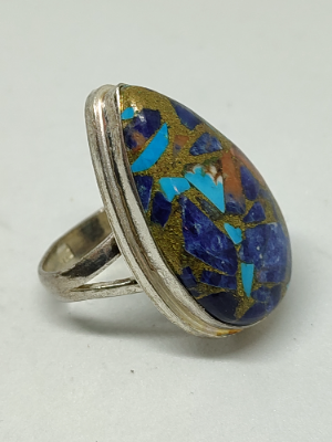 Silver Ring with Oyster Gemstone