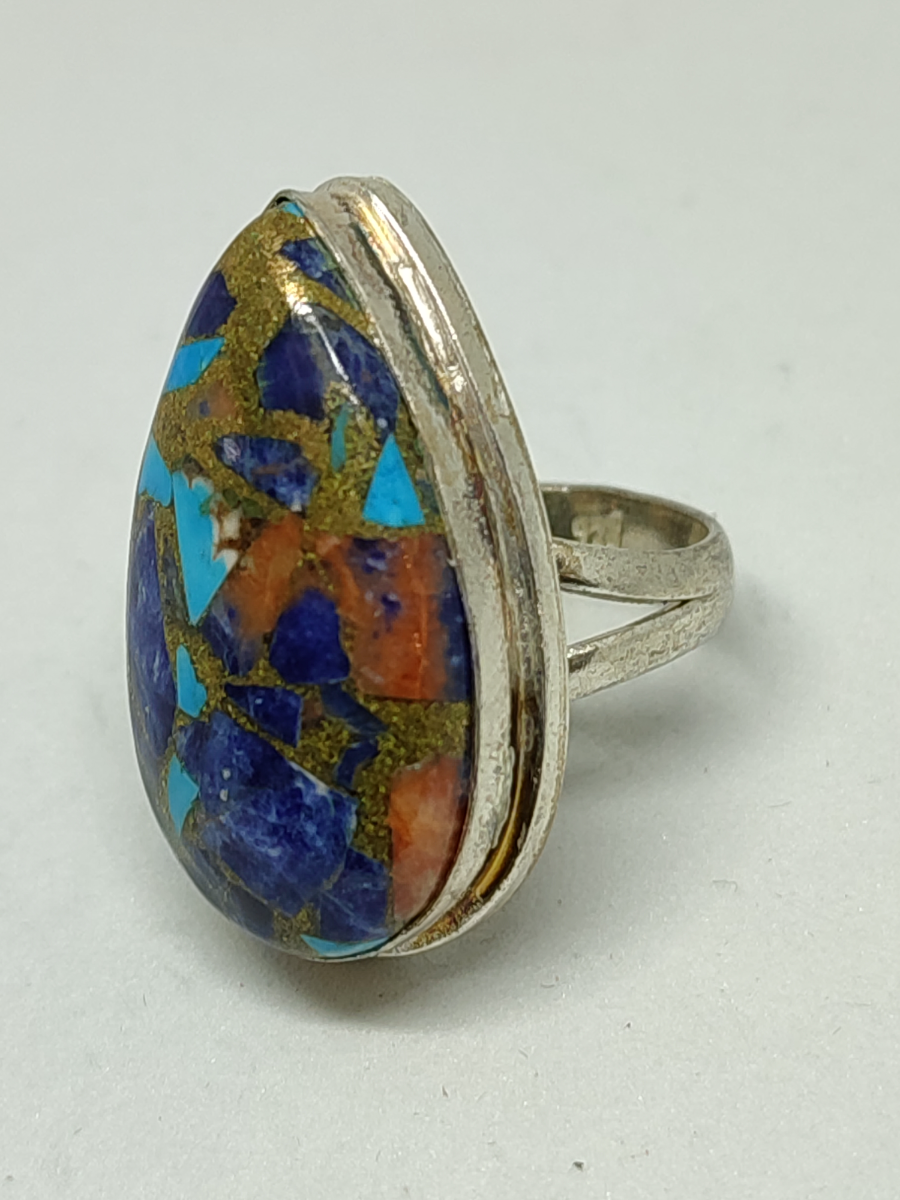 Silver Ring with Oyster Gemstone