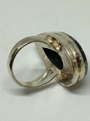 Silver Ring with Oyster Gemstone