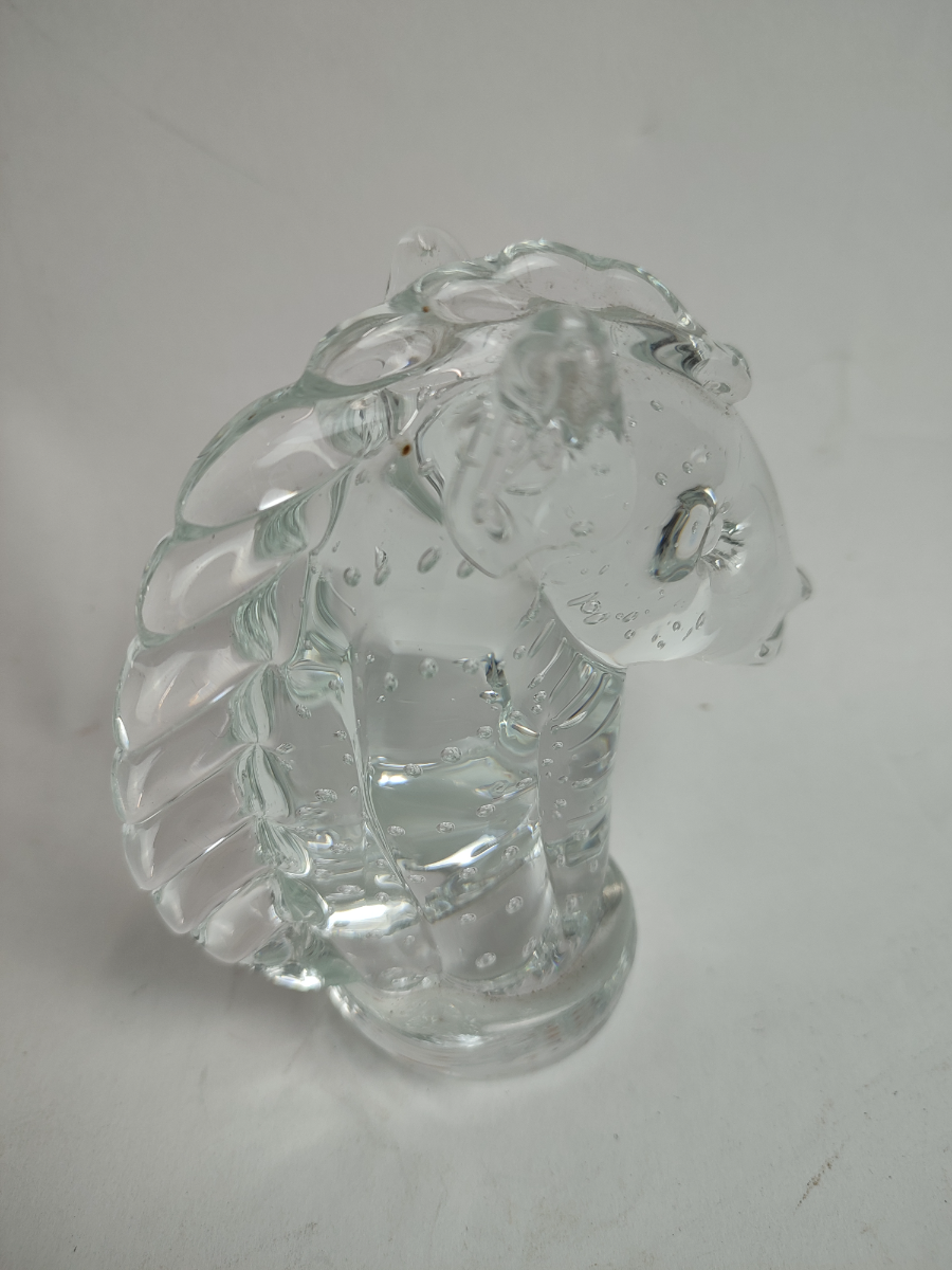 Explore our collection of meticulously crafted horse head glass paperweights. Perfect for your desk decor. Don't wait, buy now & add elegance to your workspace!