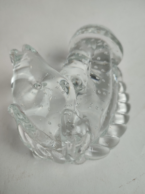 Explore our collection of meticulously crafted horse head glass paperweights. Perfect for your desk decor. Don't wait, buy now & add elegance to your workspace!