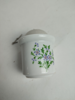 Explore our selection of Kaiser Germany's acorn shaped tea strainers. High quality, durable, and perfect for any tea lover. Shop today and elevate your tea experience!