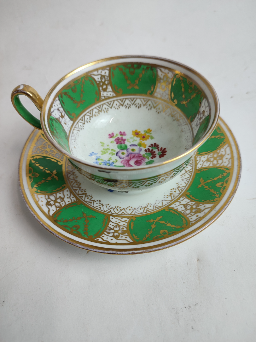 Discover our repaired Chelsea Staffordshire tea set from T. Goode & Co, London. Shop now and indulge in the vintage vibe at your next tea party.