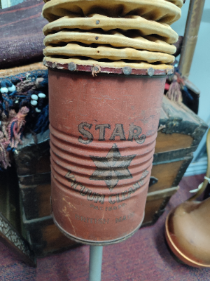 Discover the groundbreaking 1910 vacuum cleaner by Star Engineering Ltd. Compact, powerful, and reliable cleaning. Whip your home into shape today.