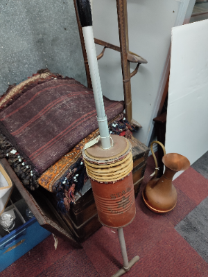 Discover the groundbreaking 1910 vacuum cleaner by Star Engineering Ltd. Compact, powerful, and reliable cleaning. Whip your home into shape today.