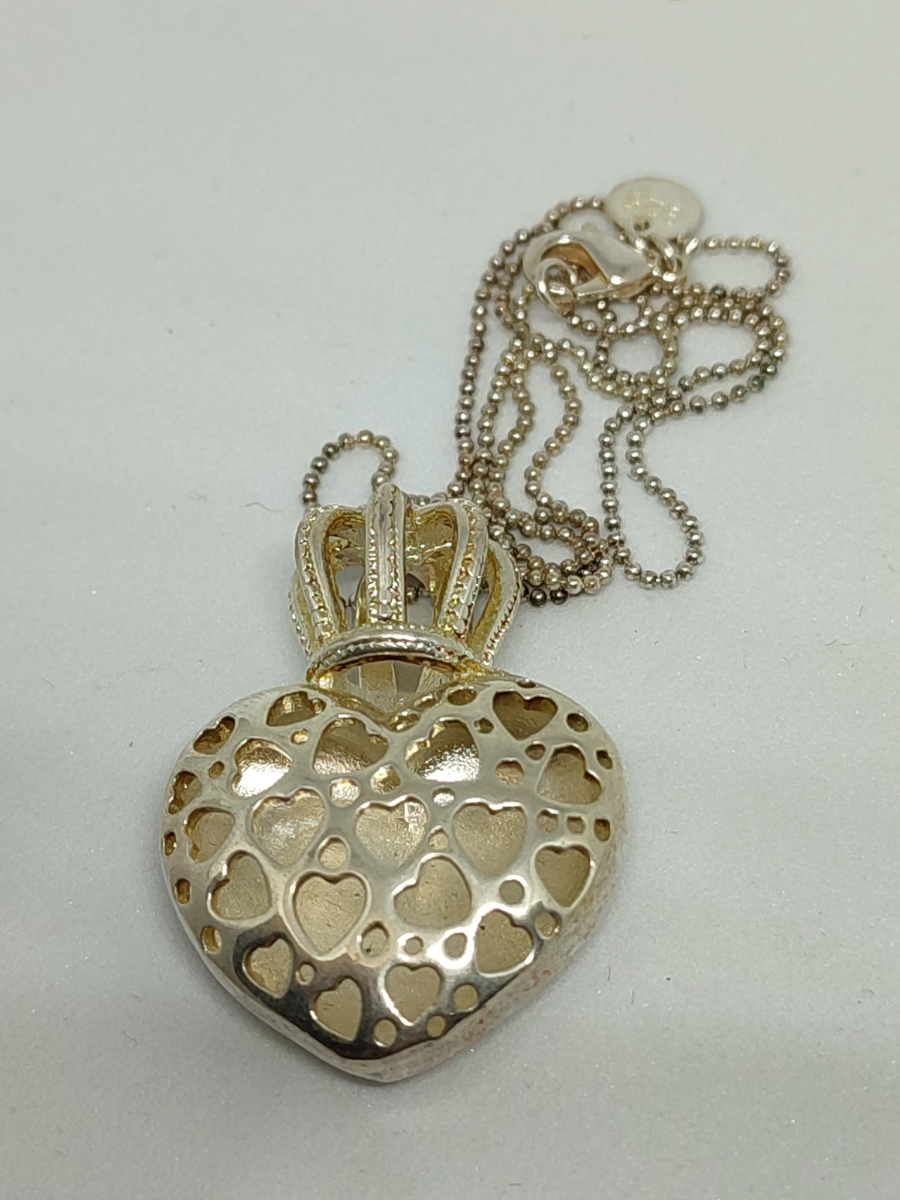 925 Silver Chain and Heart Pendant.