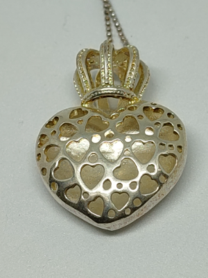 925 Silver Chain and Heart Pendant.