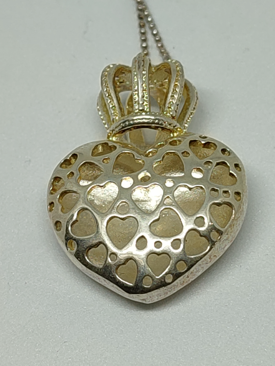 925 Silver Chain and Heart Pendant.