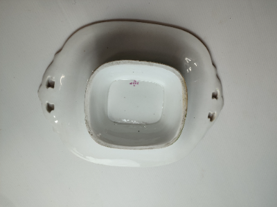 Discover our exquisite Samuel Alcock 'Duke of the Hill' hand-decorated dish, Circa 1838-1845. Enhance your antique collection today. Click to buy now!