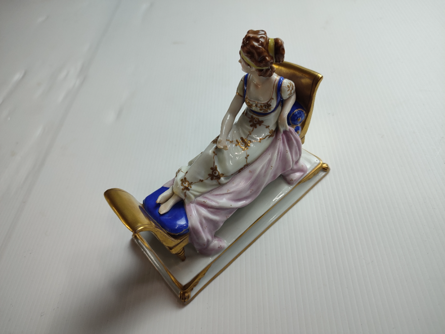 Discover our exquisite collection of 19th - 20th century porcelain figurines. High detail pieces to accent your home. Shop your favorite now!