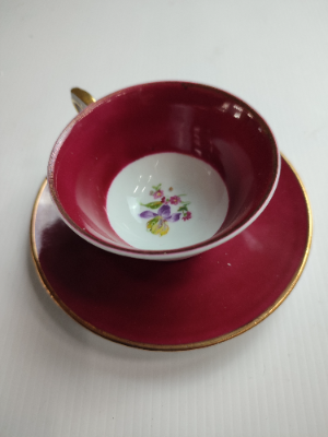 Explore our unique collection of miniature Bavarian cups and saucers. Perfect 12cm wide saucers. Buy now for your collection or as a gift!