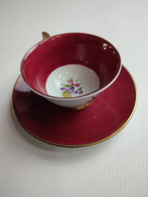 Explore our unique collection of miniature Bavarian cups and saucers. Perfect 12cm wide saucers. Buy now for your collection or as a gift!