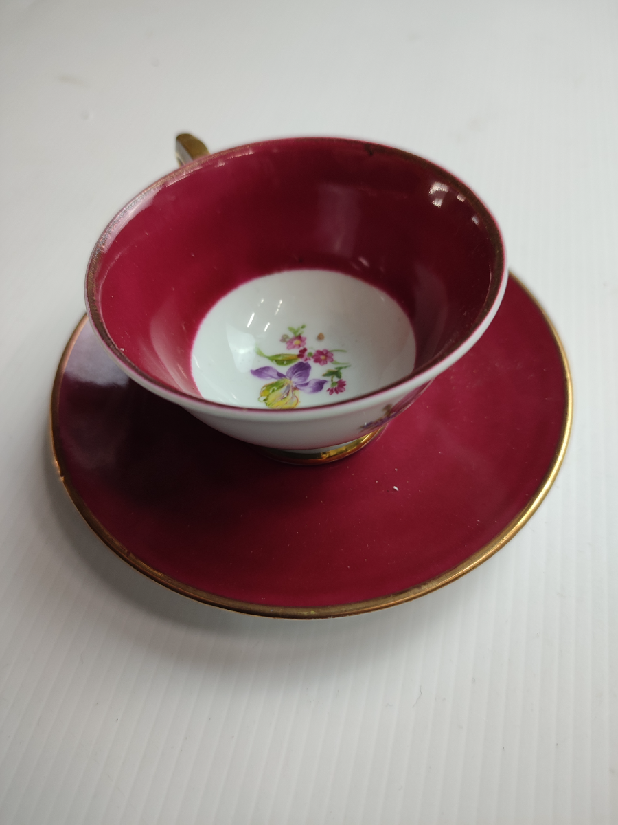 Explore our unique collection of miniature Bavarian cups and saucers. Perfect 12cm wide saucers. Buy now for your collection or as a gift!