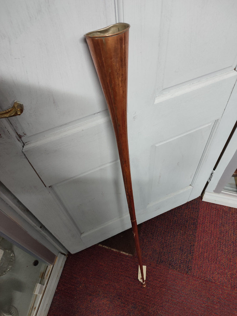 Discover our beautiful Victorian coaching horn collection. Rare & vintage items, meticulously restored. Shop now for the finest piece of history.