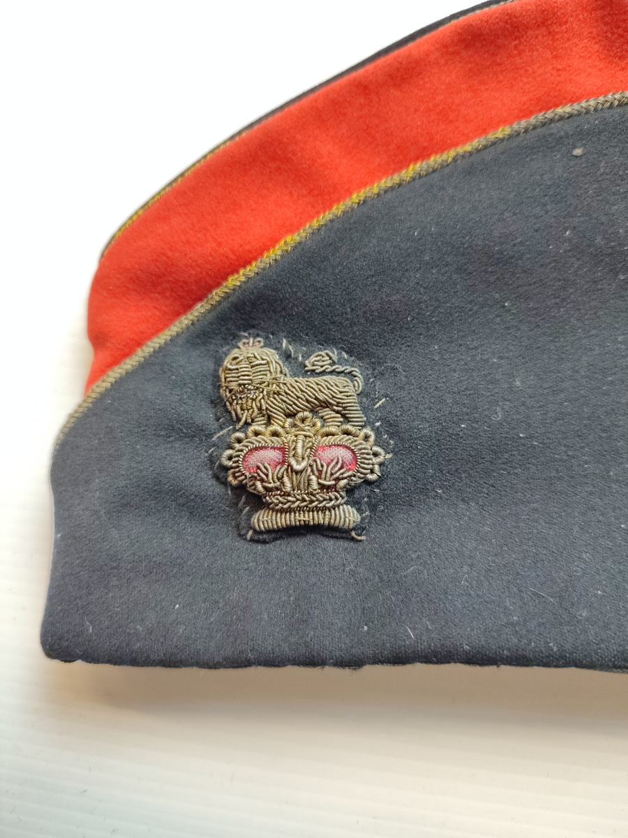 Discover our Late Victorian General Officers Torrin from 1895. Explore the rich history of this antique, and buy now for a unique collector's piece!