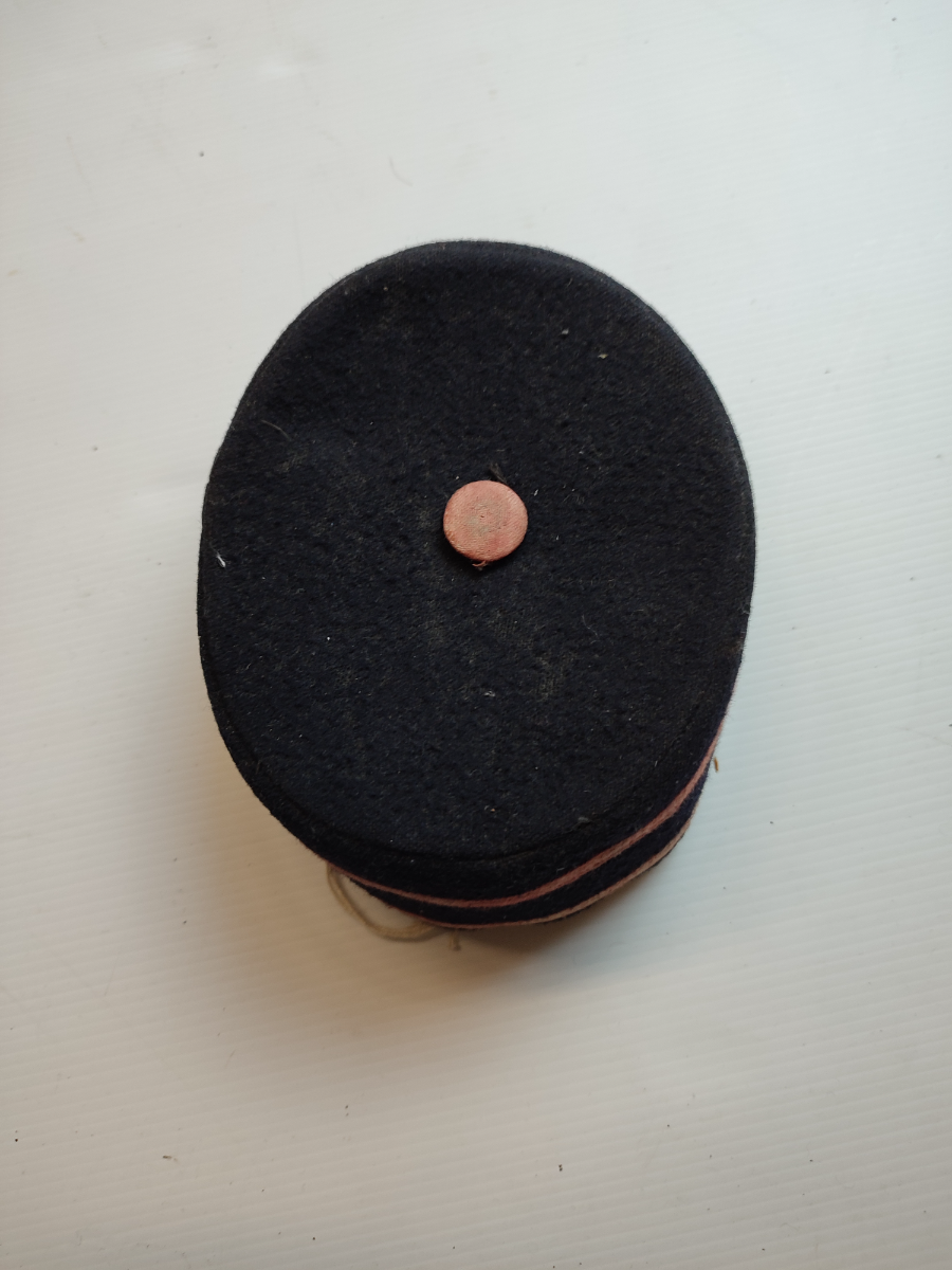 Explore our collection of genuine Boys Brigade pillbox caps in excellent condition. Order now to add a vintage touch to your wardrobe!