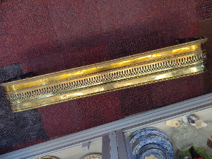 Explore our collection of Victorian brass fire fenders! With a length of 85cm, it's the perfect addition to your fireplace. Shop now to add classic beauty to your home!