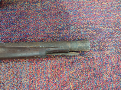 Discover our early 19th century battlement Gun from Jaipur's Palace. Impeccable length of 8ft! Explore now and own a piece of Indian history.