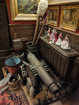 Explore our collection of early 19th century gunades. Perfect for collectors, each piece features detailed craftsmanship. Discover, shop, and learn more about these unique artillery pieces today.