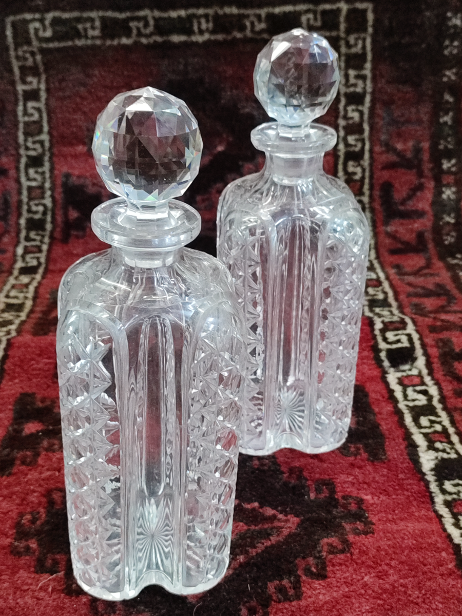 Discover our single remaining Edwardian cut glass decanter in good condition. Own this antique treasure today - don't miss out!