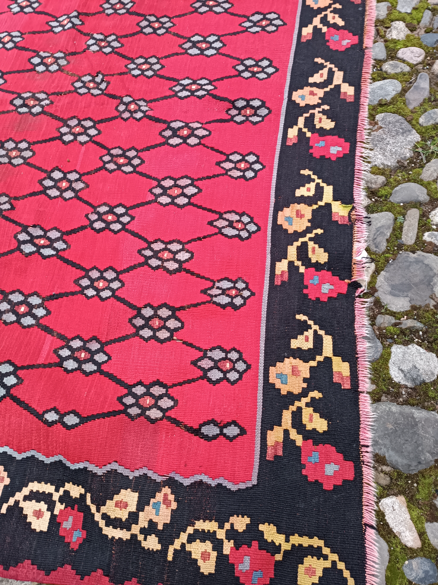 Large Kalim Rug