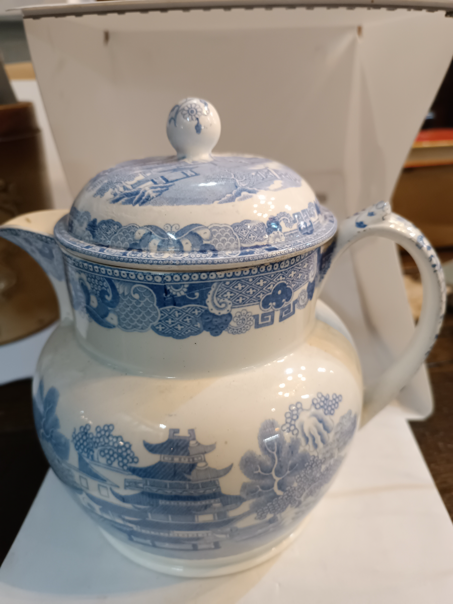 Discover our range of rare antique Copeland Spode teapots. Dated circa 1890, in great condition and perfect for collectors. Shop now!