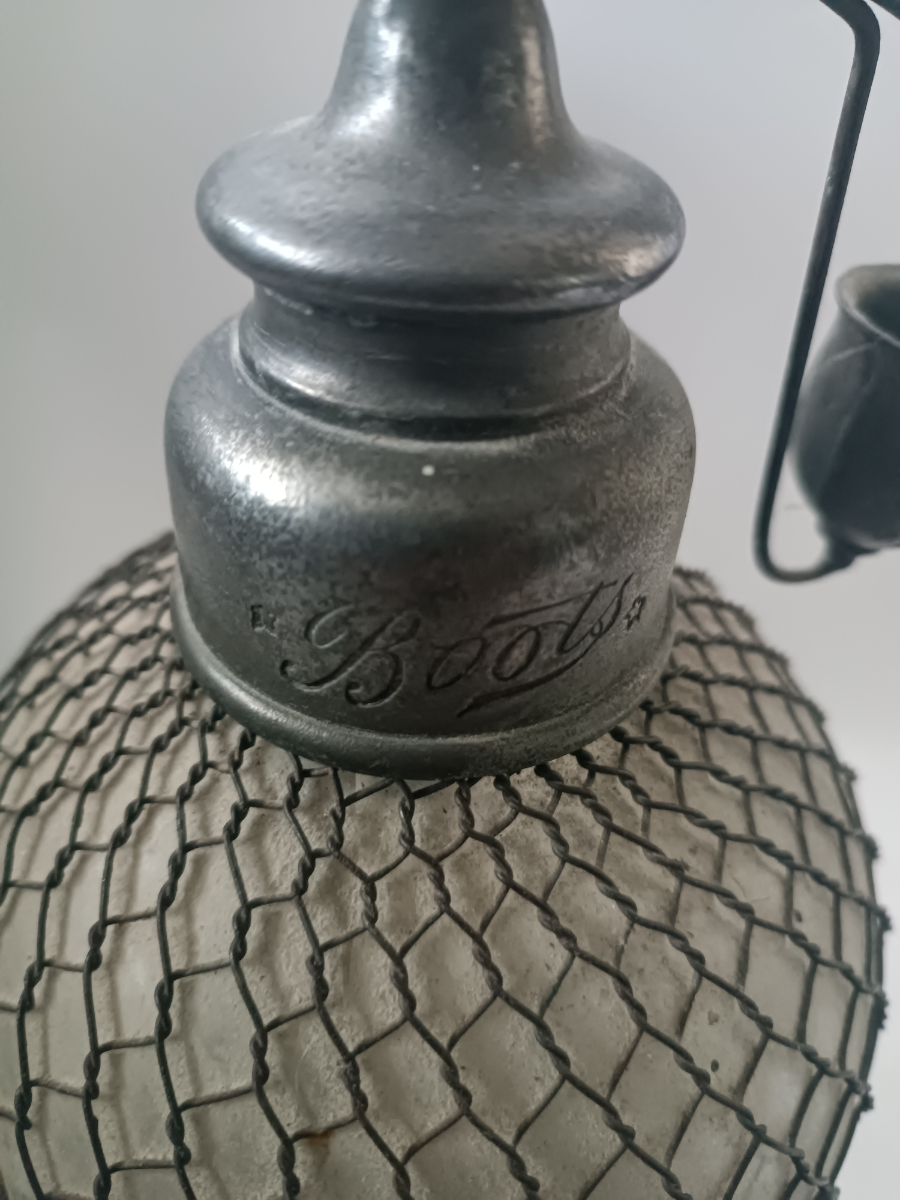 Discover the Victorian-era Boots Chemist Gasogene for making carbonated water. Antique 50cm/20cm size, crafted in England. Order now and relive history.