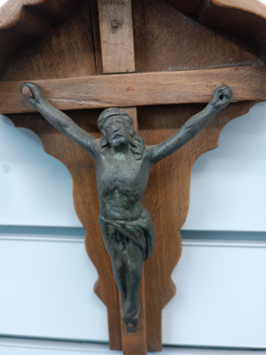 Discover our range of antique wooden crucifixes, like this 18-19th century piece from a French church. Explore now, buy & cherish the uniqueness.