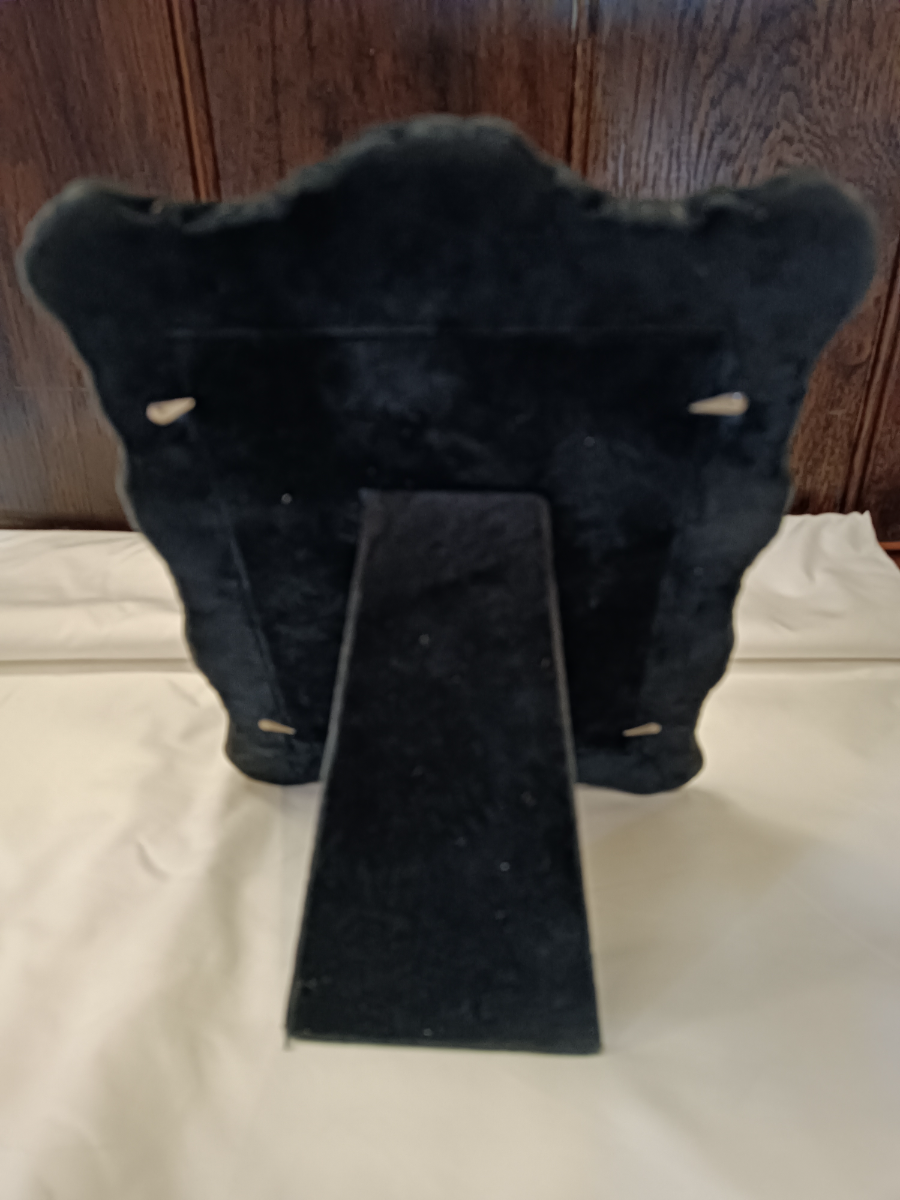 A Victorian -Style Silver Mounted Photograph Frame