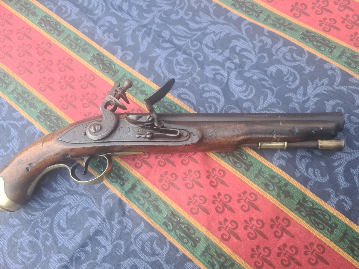 Explore our collection of 1756 pattern light cavalry officers pistols, including this GR marked gem from Tower. Boasting strong action and good condition. Shop now!