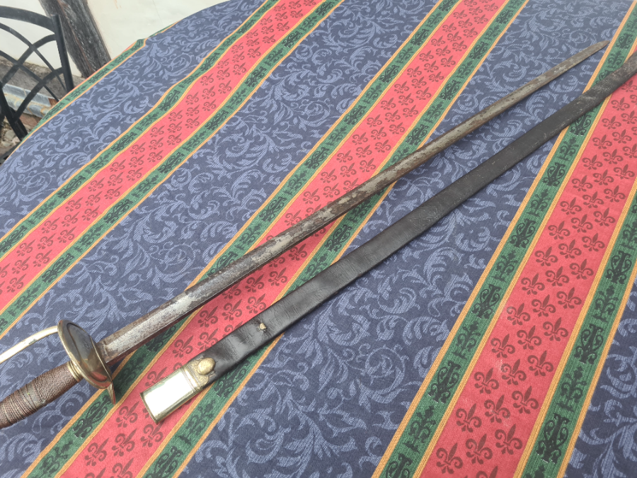 Discover our George III 1796 Pattern Sergeants Spadroon, complete with scabbard. Expertly crafted by Osborn, each blade is perfect for enthusiasts. Explore now!