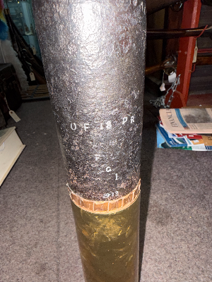 A lovely inert 18 pounder artillery shell. Case dated 1917. Shell dated 1913 and marked OF 18 PR FGI 1913. Total length 58cm.