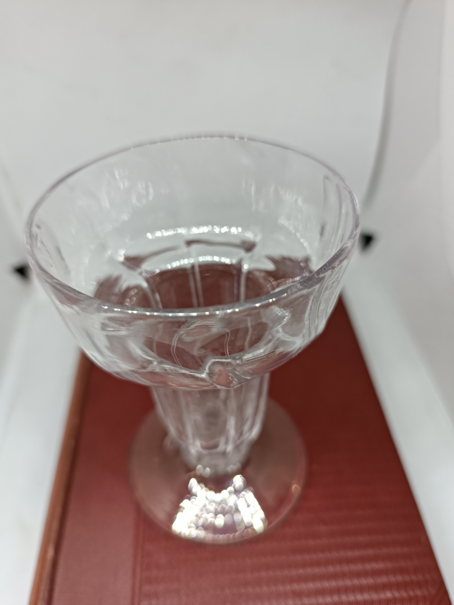 18-19th C Jelly Glass Pan Top Design