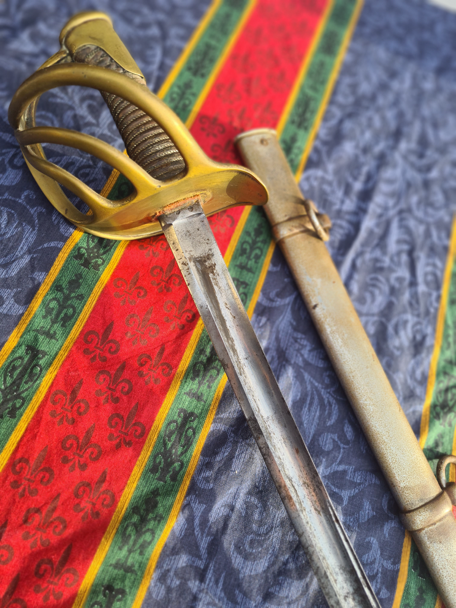 uploads/1822-French-Heavy-Cavalry-Sword-dated-1833-216756d7e5be9ccaws.jpg